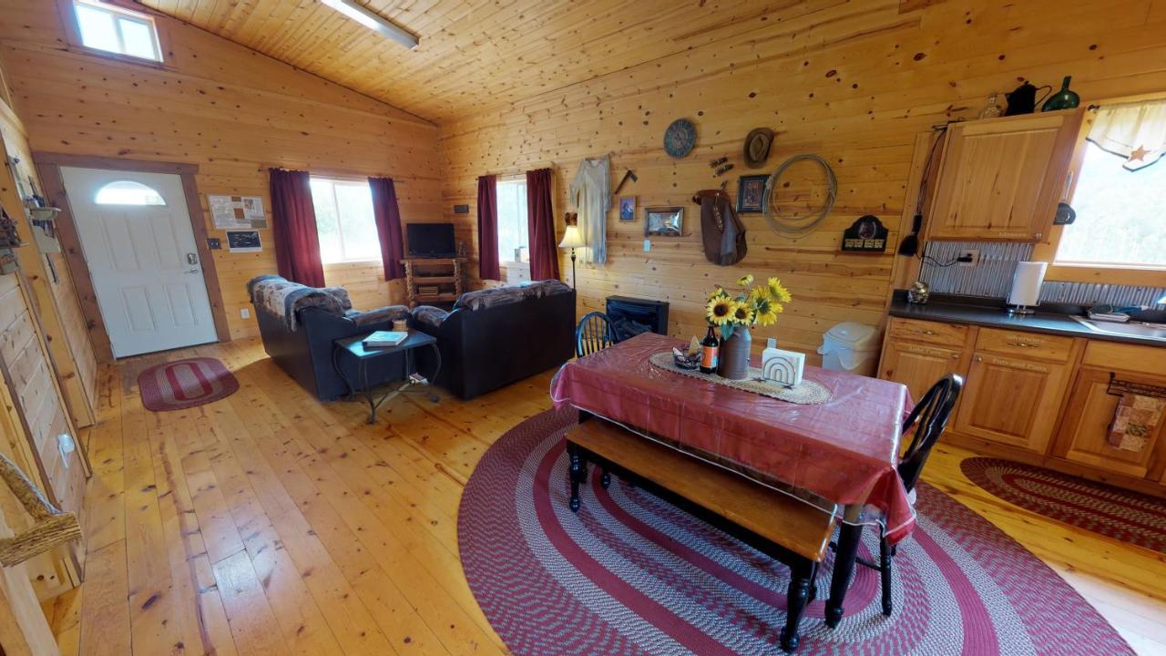 Ranch Mountain Cabin, Stunning! Campfire, Hiking 蒙蒂塞洛 外观 照片